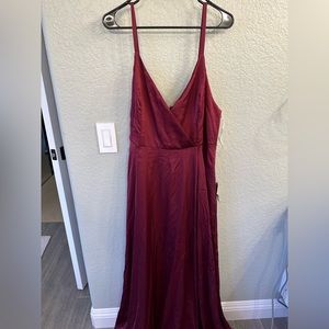 Maxi spaghetti strap maroon dress